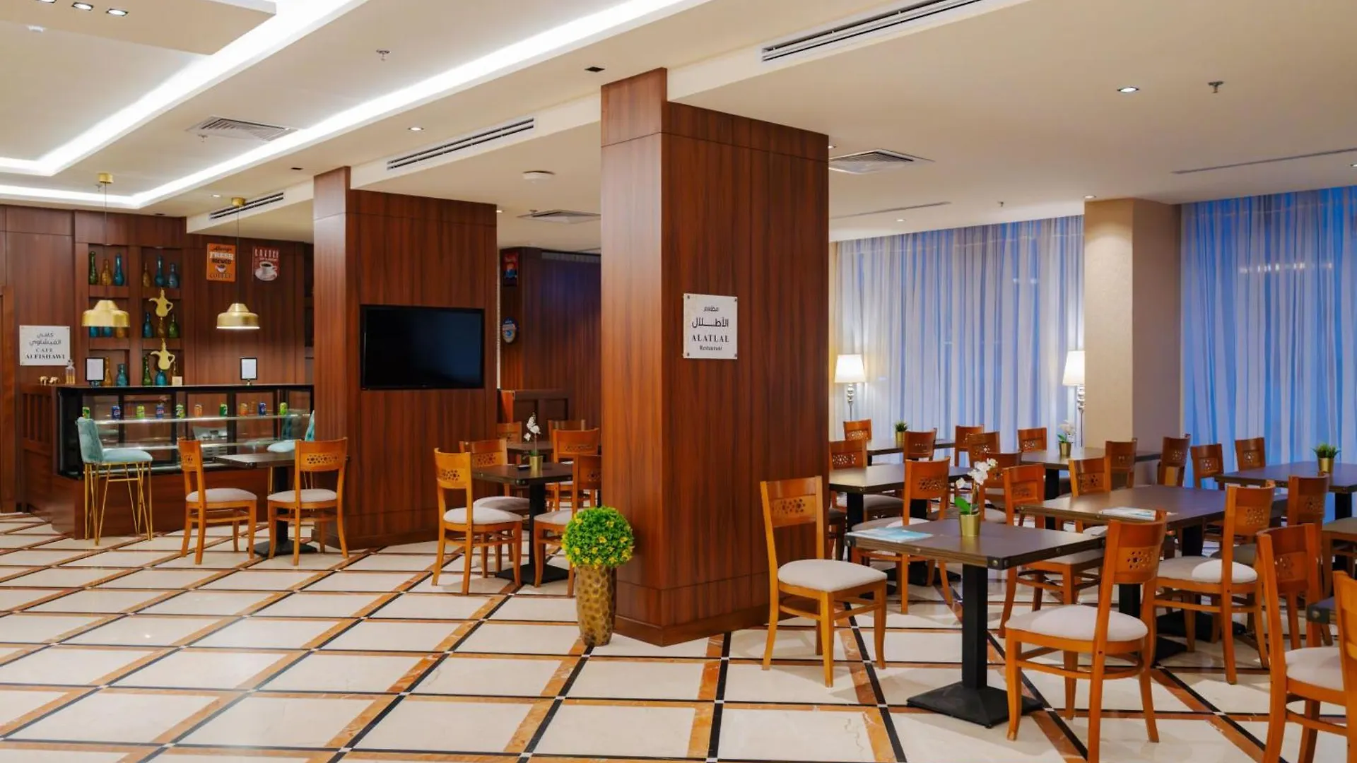 Dancenter Harbour Gateway Jeddah Beach Vivid Plaza Hotel