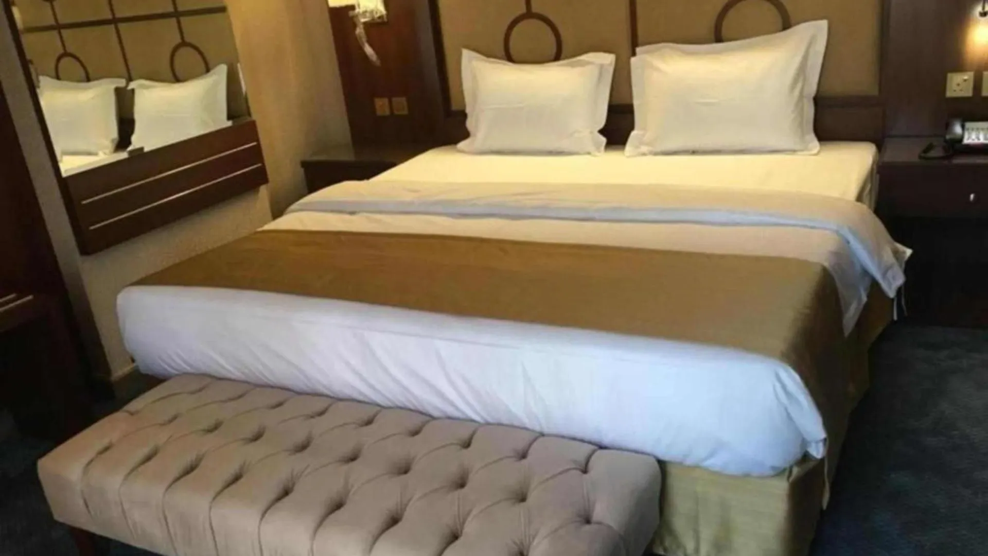 Dancenter Harbour Gateway Jeddah Beach Vivid Plaza Hotel Arabia Saudí