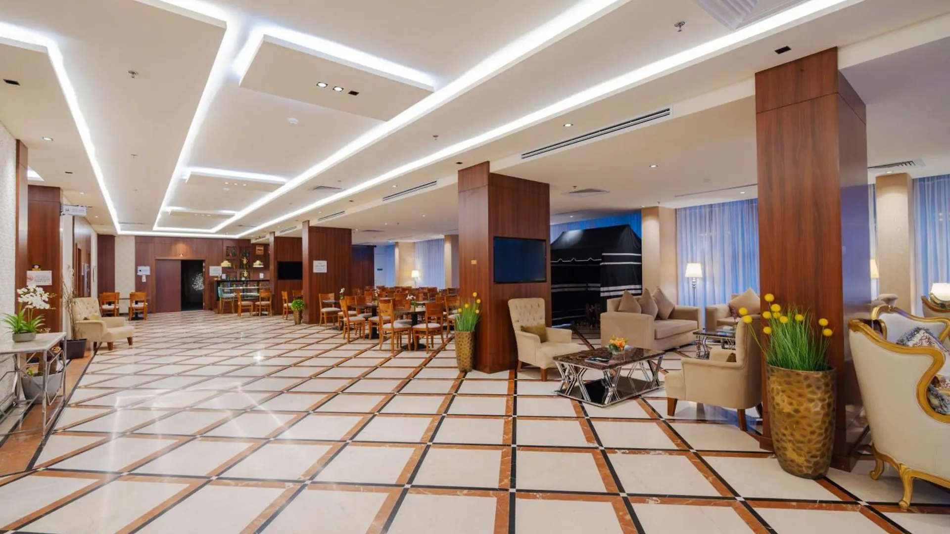 Dancenter Harbour Gateway Jeddah Beach Vivid Plaza Hotel 0*,  ערב הסעודית